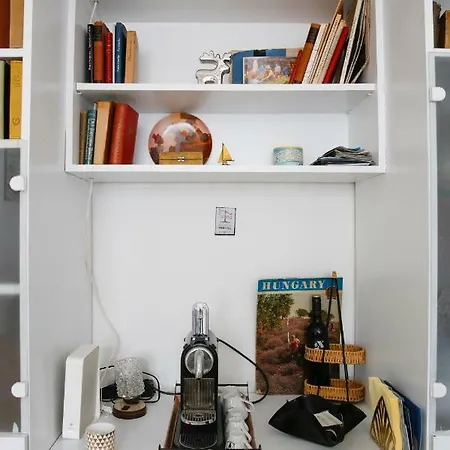 Bright Lights, Big Daire *