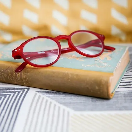 Bright Lights, Big Daire Budapeşte