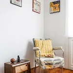 Bright Lights, Big Appartement